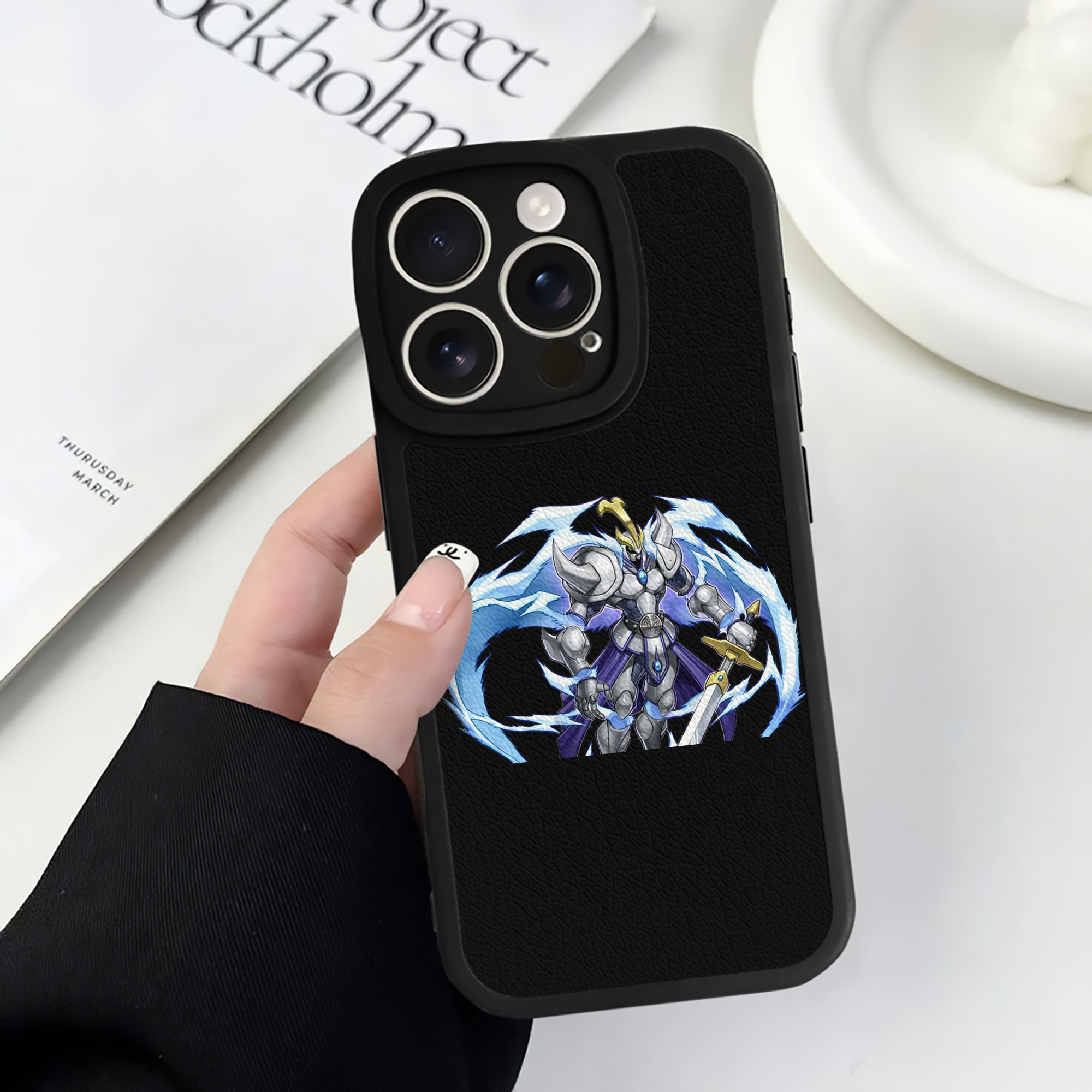 遊☆戯☆王 Yu-Gi-Oh! 【iPhone 16シリーズ対応】シリコンスマホケース（レザー調） 材質：シリコン